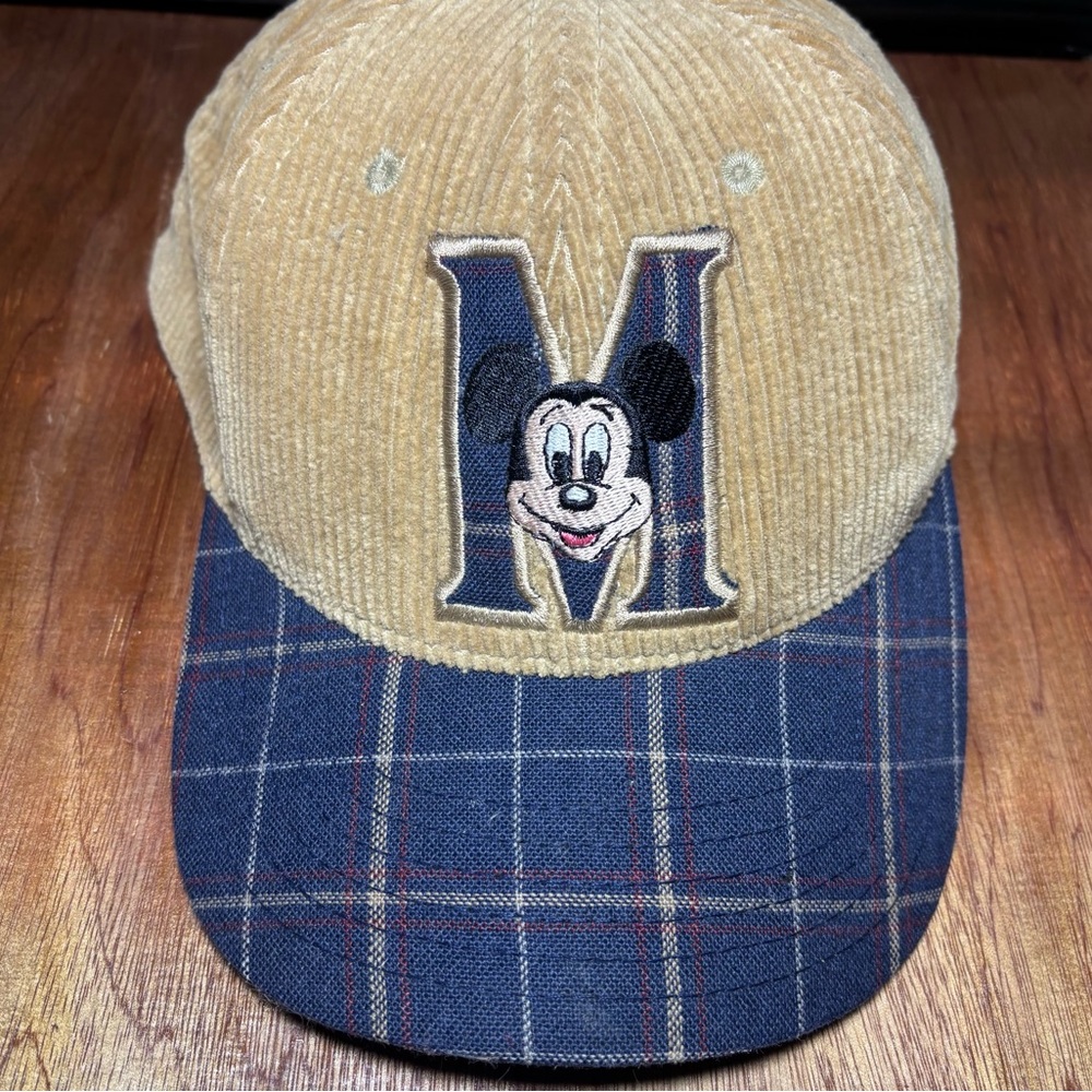 Vintage 90’s Corduroy Plaid Mickey Mouse SnapBack!